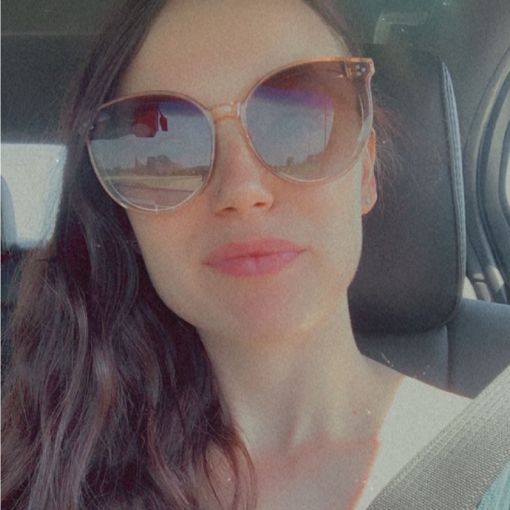 Meet your Posher, Sondra!